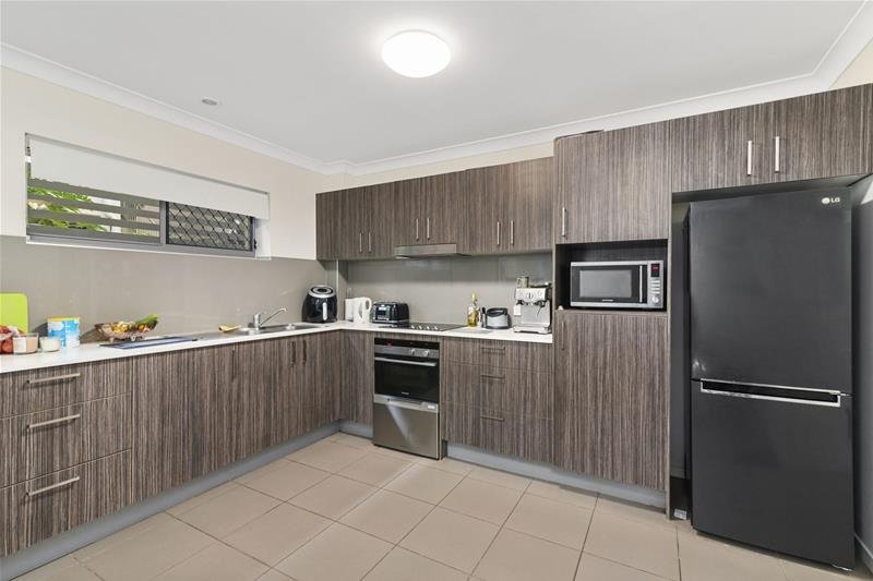 Photo - 1/10 Culgoa Street, Palm Beach QLD 4221 - Image 3