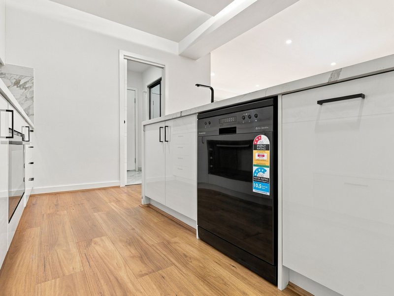 Photo - 1/10 Davern Court, Werribee VIC 3030 - Image 9