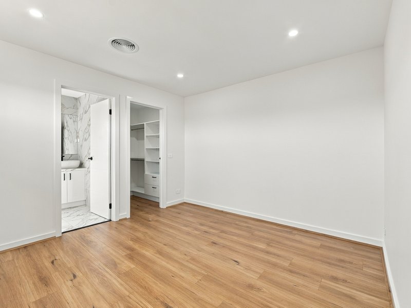Photo - 1/10 Davern Court, Werribee VIC 3030 - Image 11