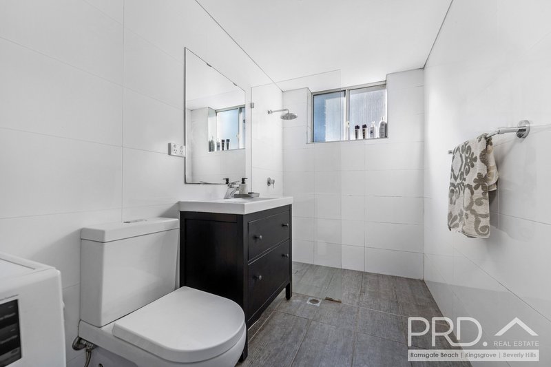 Photo - 1/10 Dunkirk Avenue, Kingsgrove NSW 2208 - Image 5