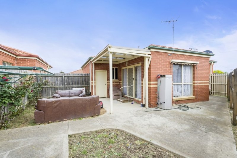 Photo - 1/10 Edinburgh Court, Werribee VIC 3030 - Image 6