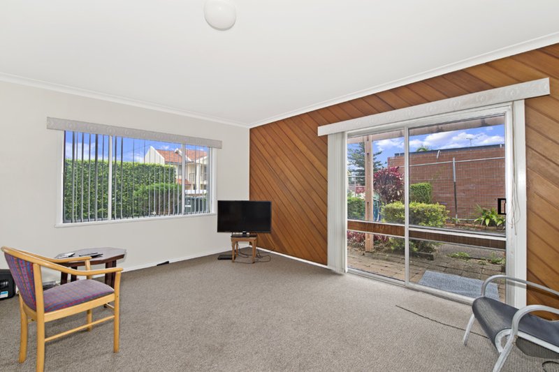 Photo - 1/10 Golf Street, Port Macquarie NSW 2444 - Image 3