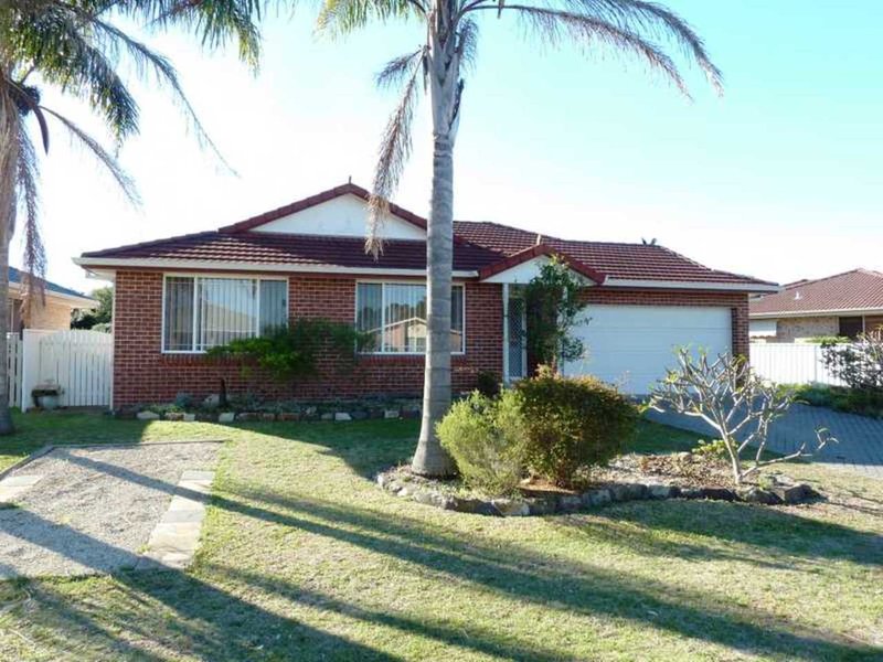 1/10 Grandis Drive, Tuncurry NSW 2428