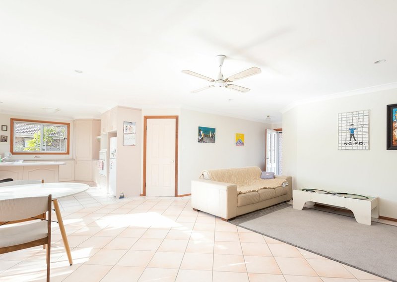 Photo - 1/10 Grandis Drive, Tuncurry NSW 2428 - Image 6