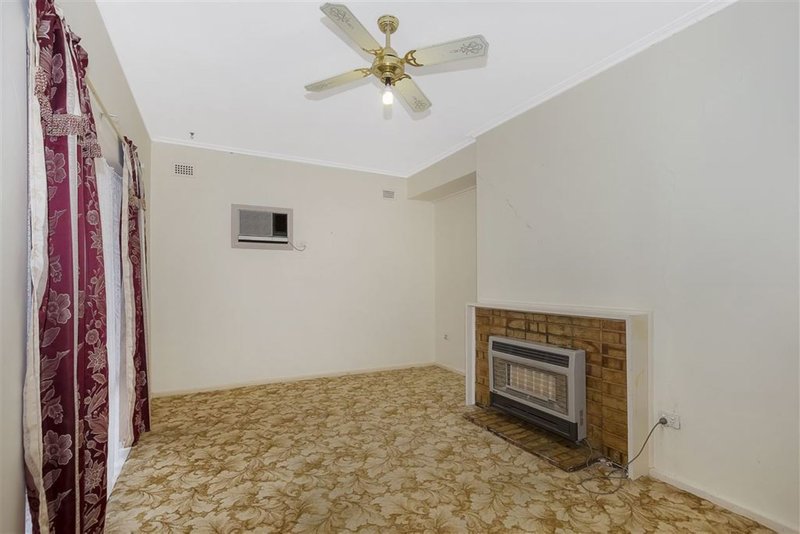 Photo - 110 Halsey Road, Elizabeth East SA 5112 - Image 3