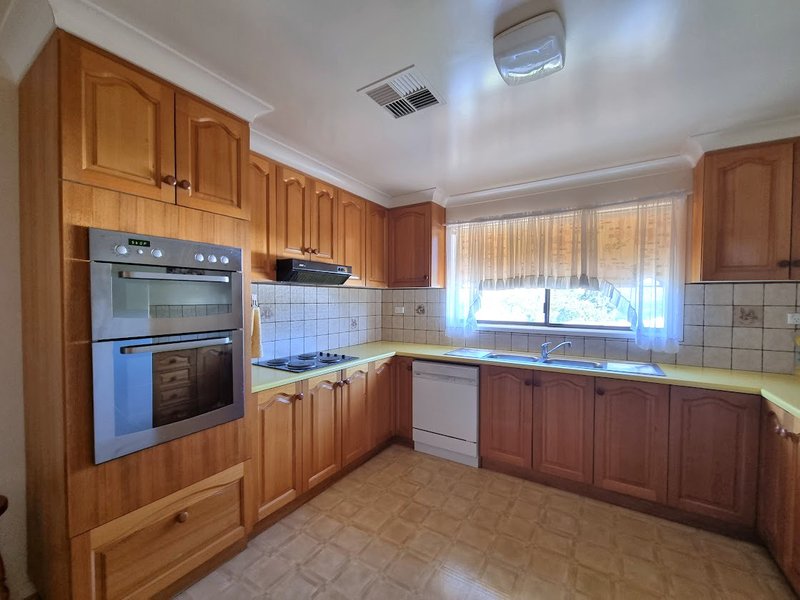 Photo - 110 Hanley Street, Gundagai NSW 2722 - Image 3