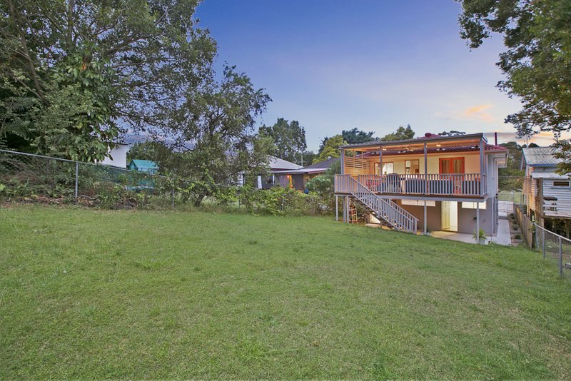 Photo - 110 Harold Street, Holland Park QLD 4121 - Image 11