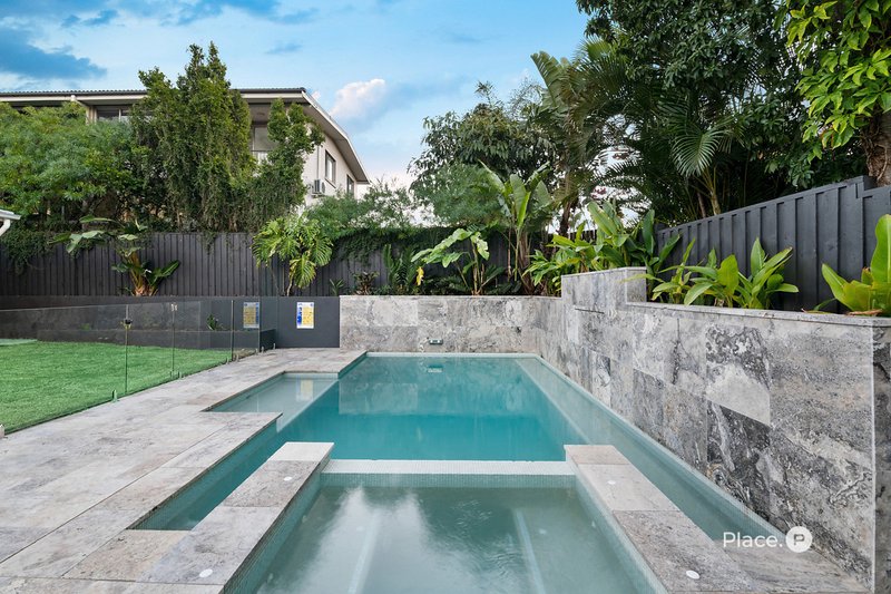 Photo - 110 Henderson Street, Bulimba QLD 4171 - Image 12