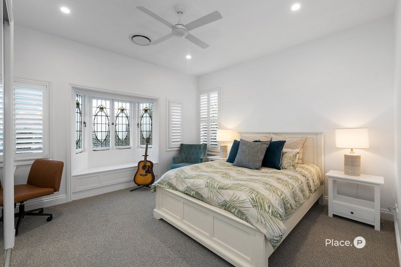 Photo - 110 Henderson Street, Bulimba QLD 4171 - Image 20