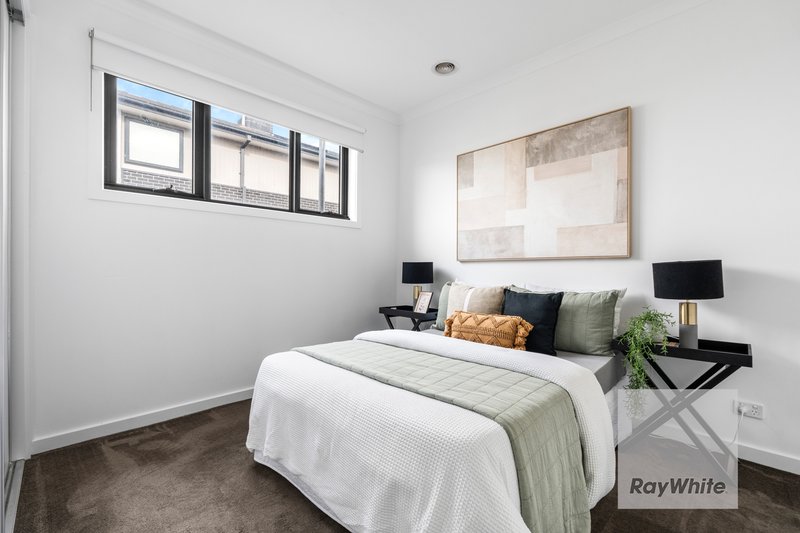Photo - 1/10 Hensley Road, Lalor VIC 3075 - Image 7