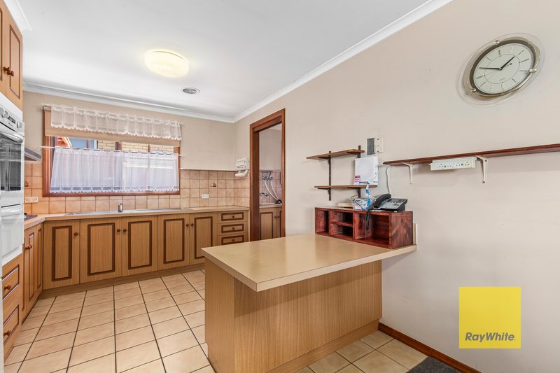 Photo - 1/10 Heyers Road, Grovedale VIC 3216 - Image 4