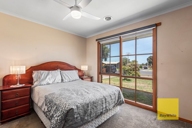 Photo - 1/10 Heyers Road, Grovedale VIC 3216 - Image 6