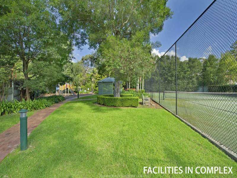 Photo - 1/10 Hillcrest Drive, St Ives NSW 2075 - Image 7