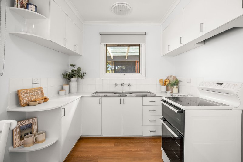 Photo - 1/10 Hillcrest Road, Frankston VIC 3199 - Image 6