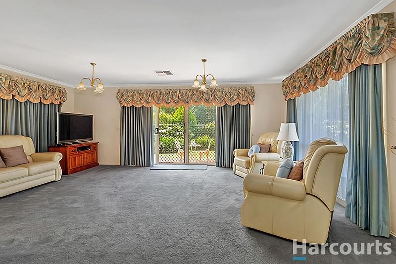 Photo - 1/10 Janice Road, Glen Waverley VIC 3150 - Image 5