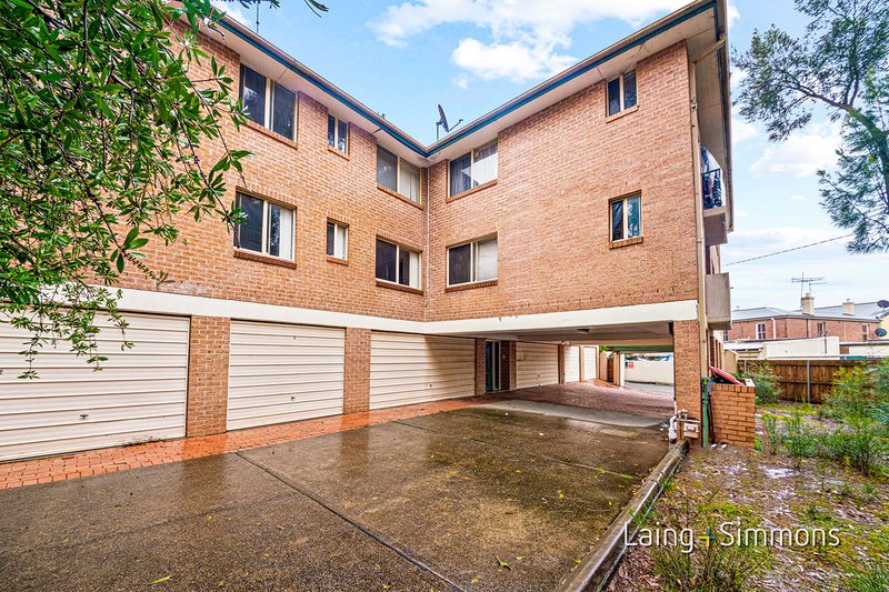 1/10 Kitchener Ave , Regents Park NSW 2143