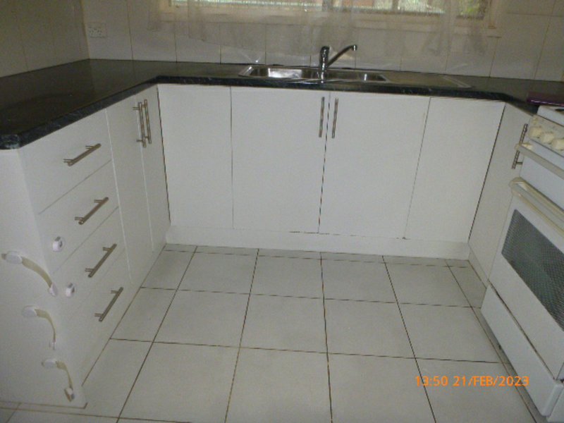 Photo - 1/10 Koolena Close, Clayton South VIC 3169 - Image 6