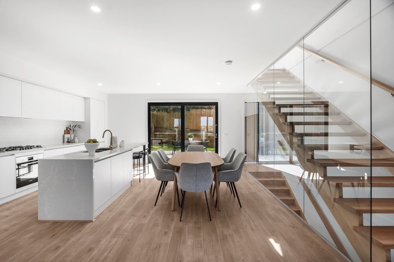 Photo - 110 Lebanon Street, Strathmore VIC 3041 - Image 7