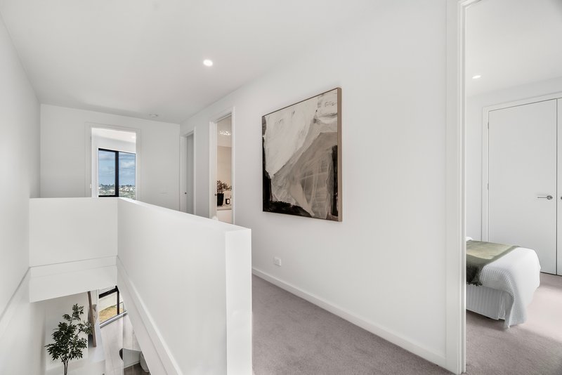 Photo - 110 Lebanon Street, Strathmore VIC 3041 - Image 12