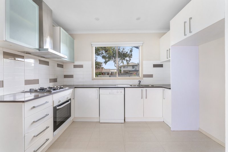 Photo - 1/10 Lorraine Street, Frankston VIC 3199 - Image 4