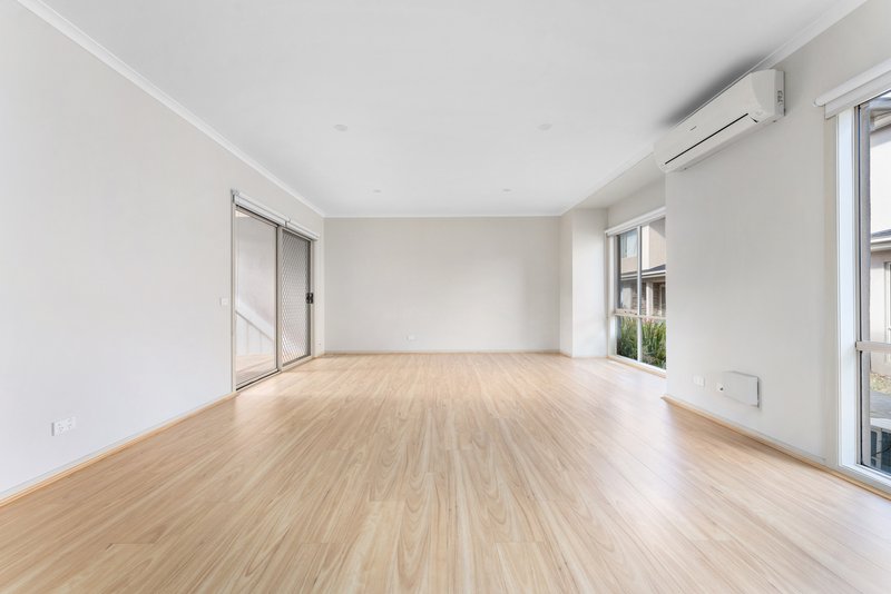 Photo - 1/10 Lorraine Street, Frankston VIC 3199 - Image 12