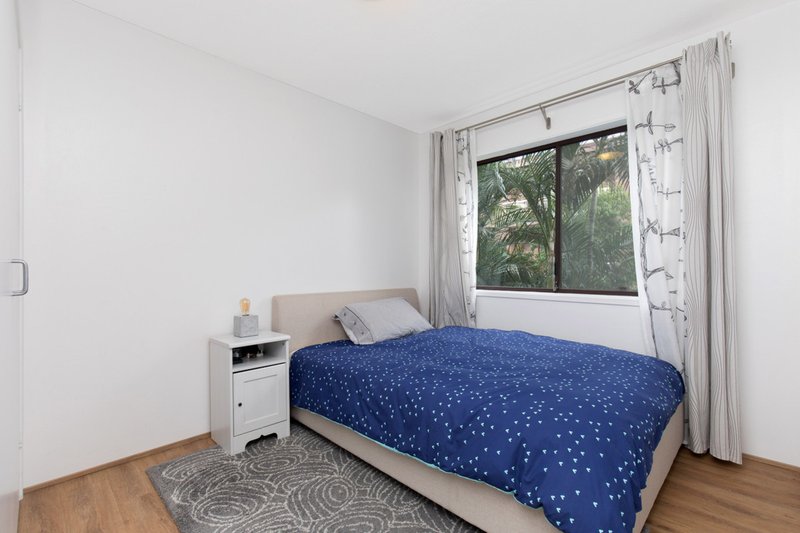 Photo - 1/10 Lucinda Street, Taringa QLD 4068 - Image 5