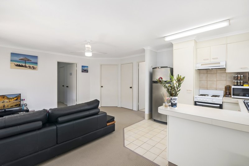 Photo - 1/10 Maud Street, Tugun QLD 4224 - Image 5