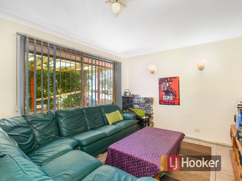 Photo - 110 Monahans Road, Cranbourne VIC 3977 - Image 4