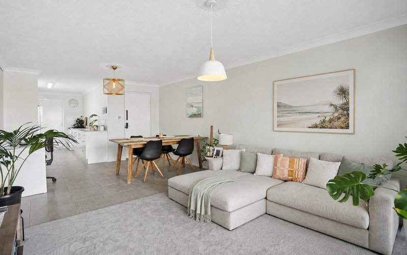 Photo - 1/10 Mugga Way, Tweed Heads NSW 2485 - Image 2