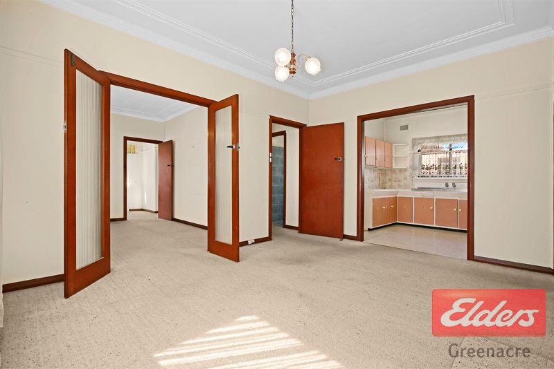 Photo - 110 Noble Avenue, Greenacre NSW 2190 - Image 2