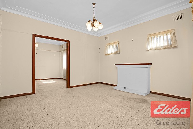 Photo - 110 Noble Avenue, Greenacre NSW 2190 - Image 3