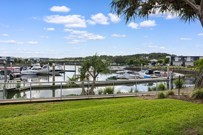 Photo - 110 North Quay Circuit, Hope Island QLD 4212 - Image 18