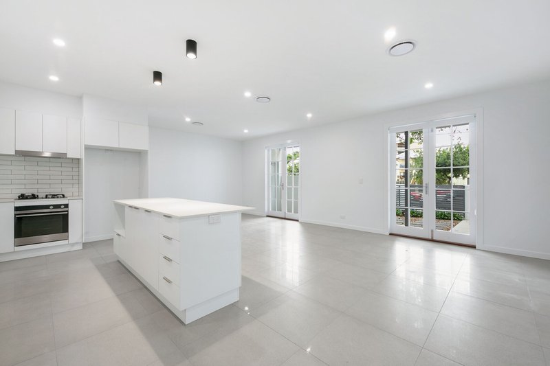 Photo - 1/10 O'Connell Street, West End QLD 4101 - Image 2