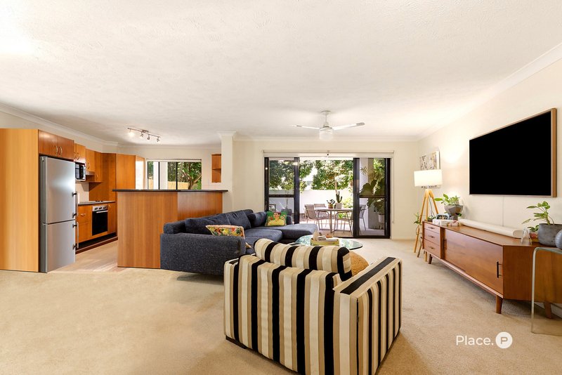 Photo - 1/10 Oxlade Drive, New Farm QLD 4005 - Image 4