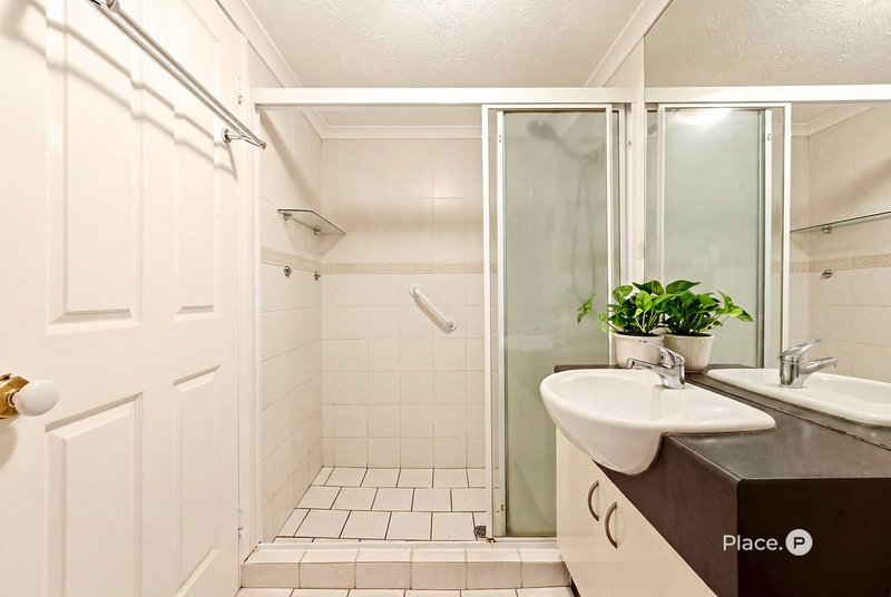 Photo - 1/10 Oxlade Drive, New Farm QLD 4005 - Image 10