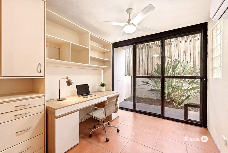 Photo - 1/10 Oxlade Drive, New Farm QLD 4005 - Image 12