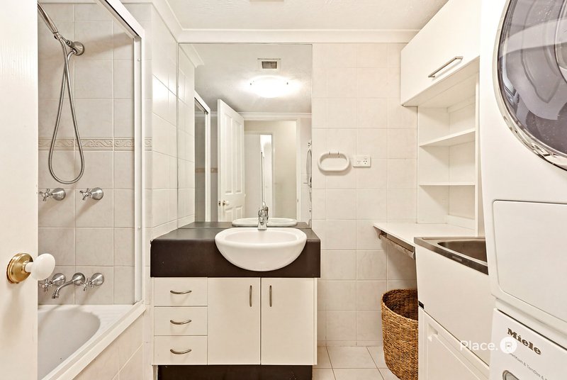 Photo - 1/10 Oxlade Drive, New Farm QLD 4005 - Image 13