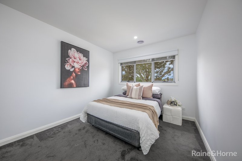 Photo - 1/10 Pasley Street, Sunbury VIC 3429 - Image 14