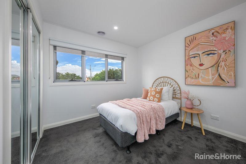 Photo - 1/10 Pasley Street, Sunbury VIC 3429 - Image 16