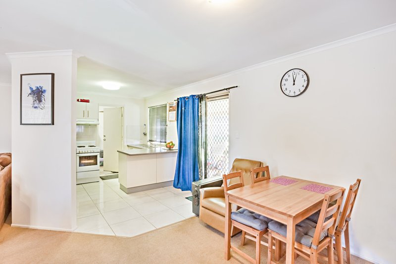 Photo - 110 Pohon Drive, Tanah Merah QLD 4128 - Image 5