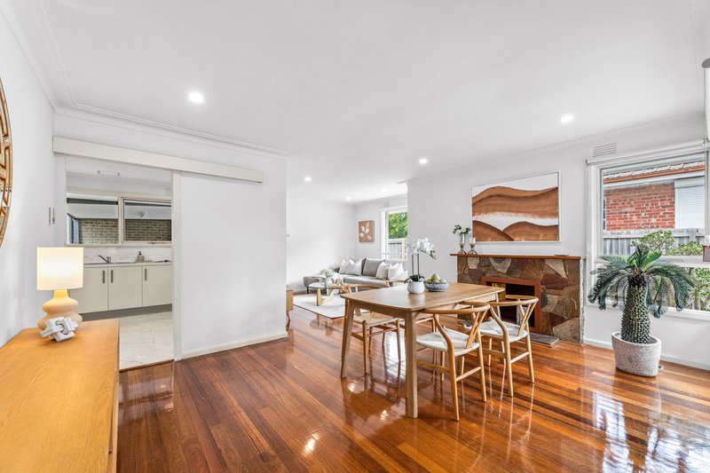 Photo - 1/10 Roberts Avenue, Box Hill South VIC 3128 - Image 3