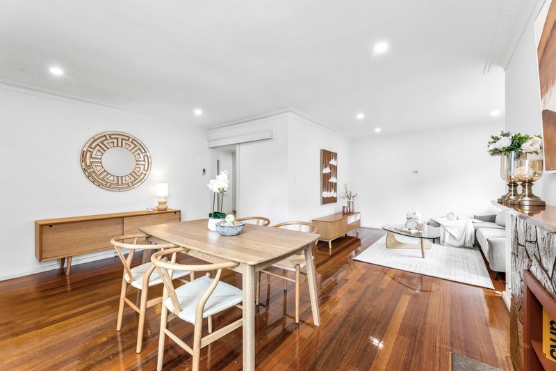 Photo - 1/10 Roberts Avenue, Box Hill South VIC 3128 - Image 6
