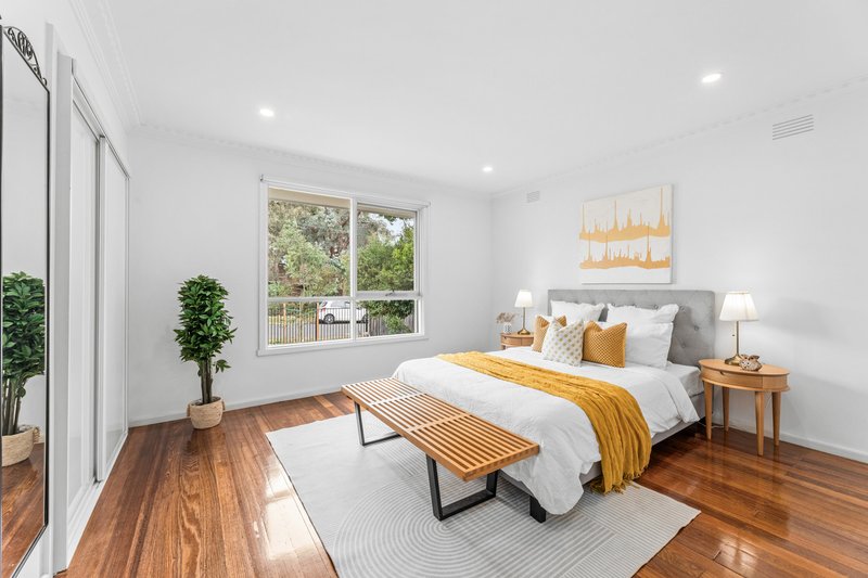 Photo - 1/10 Roberts Avenue, Box Hill South VIC 3128 - Image 9