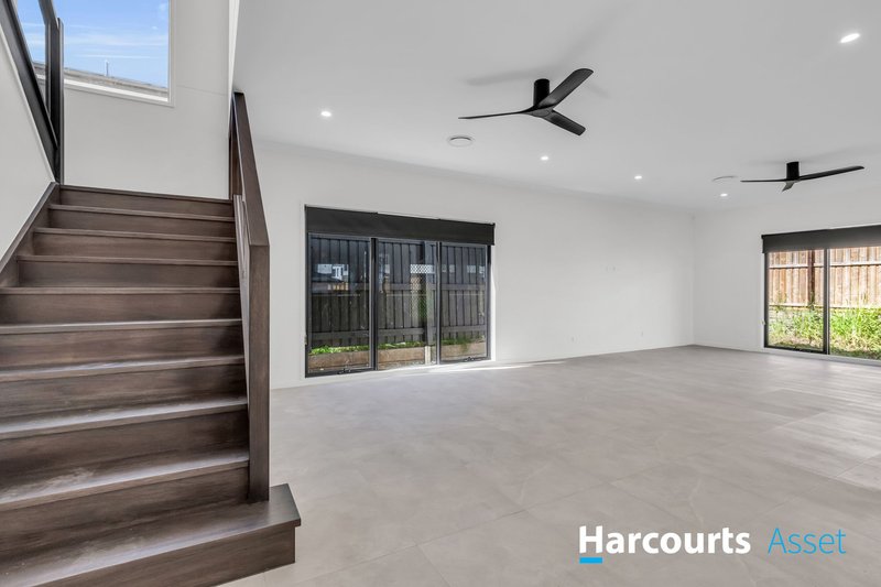 Photo - 110 Rosemary Circuit, Rochedale QLD 4123 - Image 9