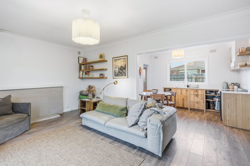 Photo - 1/10 Shepreth Avenue, Noble Park VIC 3174 - Image 4