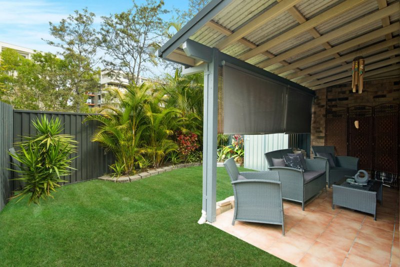 Photo - 1/10 Snowgum Court, Burleigh Waters QLD 4220 - Image 12