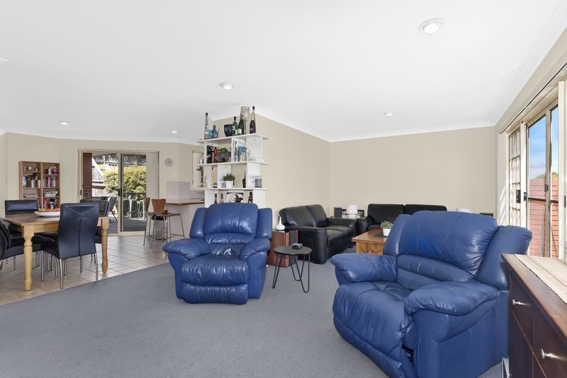 Photo - 1/10 Sotherby Avenue, Terrigal NSW 2260 - Image 2