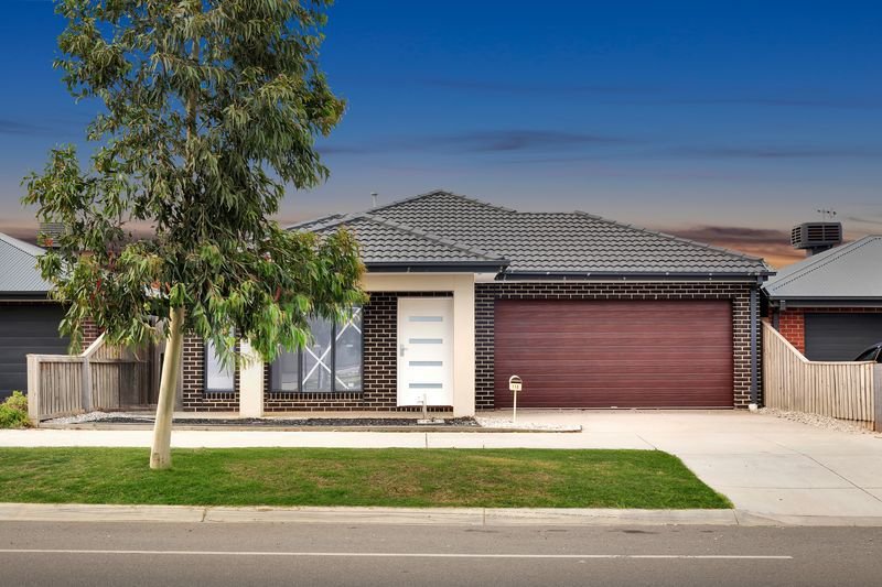Photo - 110 Stonehill Drive, Maddingley VIC 3340 - Image 1