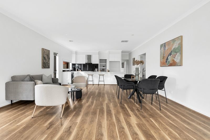 Photo - 110 Stonehill Drive, Maddingley VIC 3340 - Image 7
