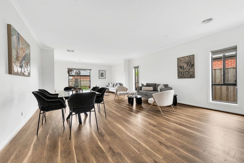 Photo - 110 Stonehill Drive, Maddingley VIC 3340 - Image 8